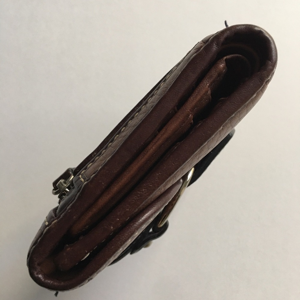 Dooney & Bourke Wallet Pebbled Leather Small Brown Silver Snap Zip 8 Slots - Picture 4 of 10